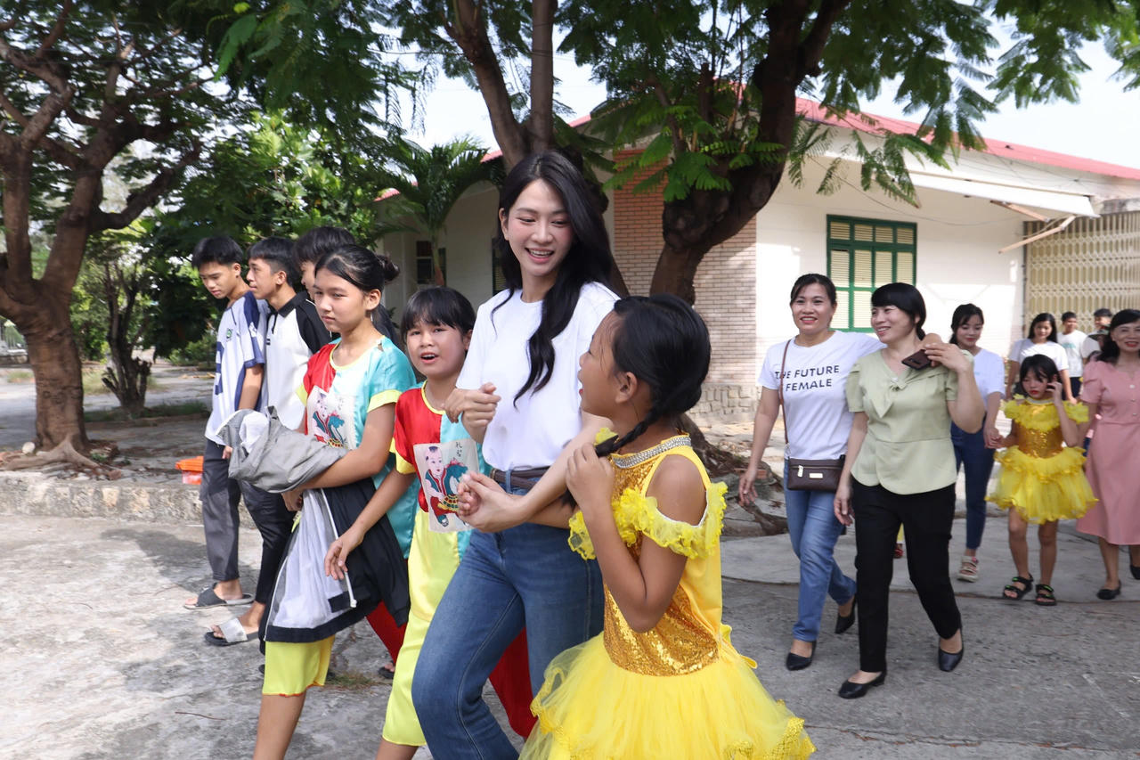 Cánh Diều Vàng 2024 'chắp cánh yêu thương' tại Làng trẻ em SOS ở Khánh Hoà