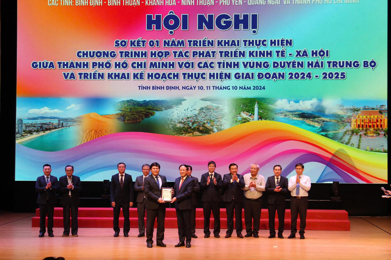 Tăng cường kết nối giao thương, xúc tiến đầu tư giữa TP HCM và các tỉnh duyên hải Trung bộ