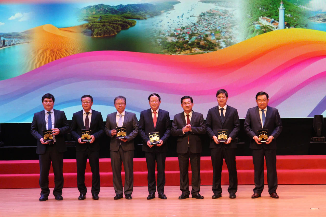 Tăng cường kết nối giao thương, xúc tiến đầu tư giữa TP HCM và các tỉnh duyên hải Trung bộ