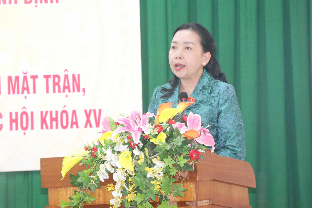 Phó Thủ tướng Hồ Đức Phớc tiếp xúc cử tri tại Bình Định