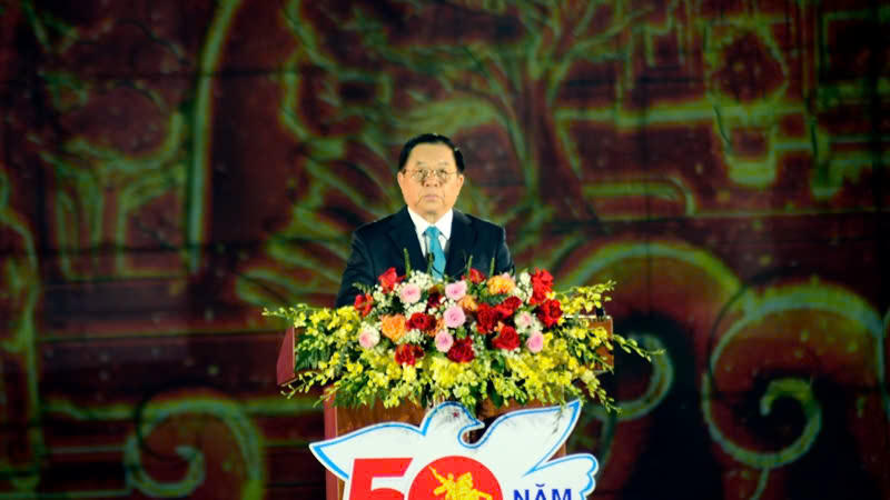 Bình Định đón nhận huân chương Độc lập hạng Ba trong Lễ kỷ niệm 50 năm ngày giải phóng tỉnh