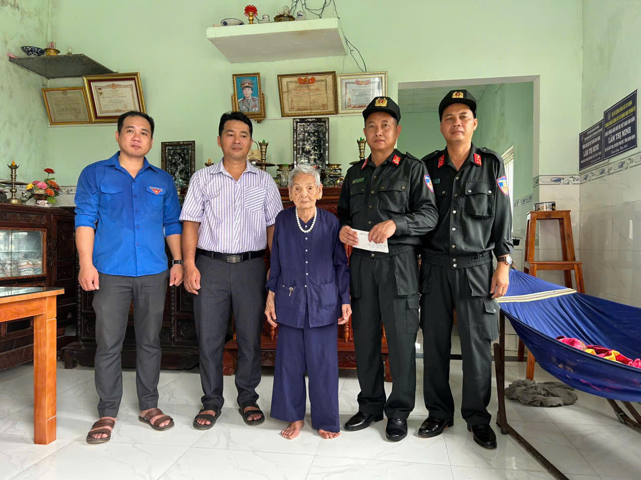 Nhiều hoạt động ý nghĩa, thiết thực trong dịp kỷ niệm 15 năm thành lập Trung đoàn Cảnh sát cơ động Nam Trung Bộ