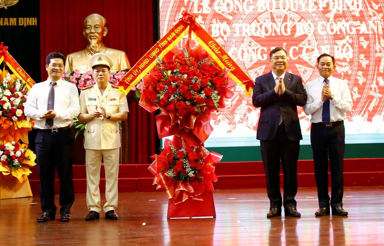 Đại tá Nguyễn Hữu Mạnh được bổ nhiệm làm Giám đốc Công an tỉnh Nam Định