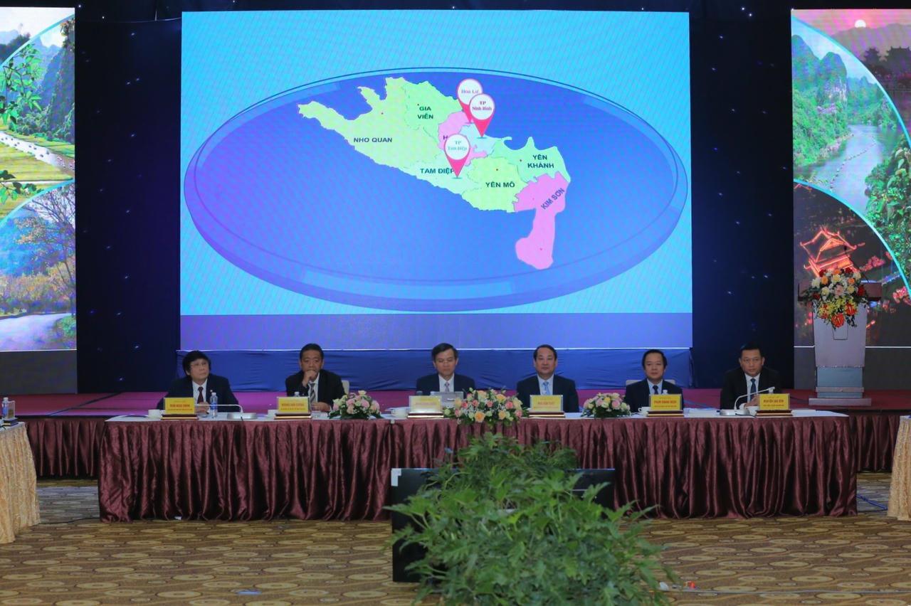 Chuyên gia bàn giải pháp quản lý và phát triển thành phố di sản Cố đô Ninh Bình