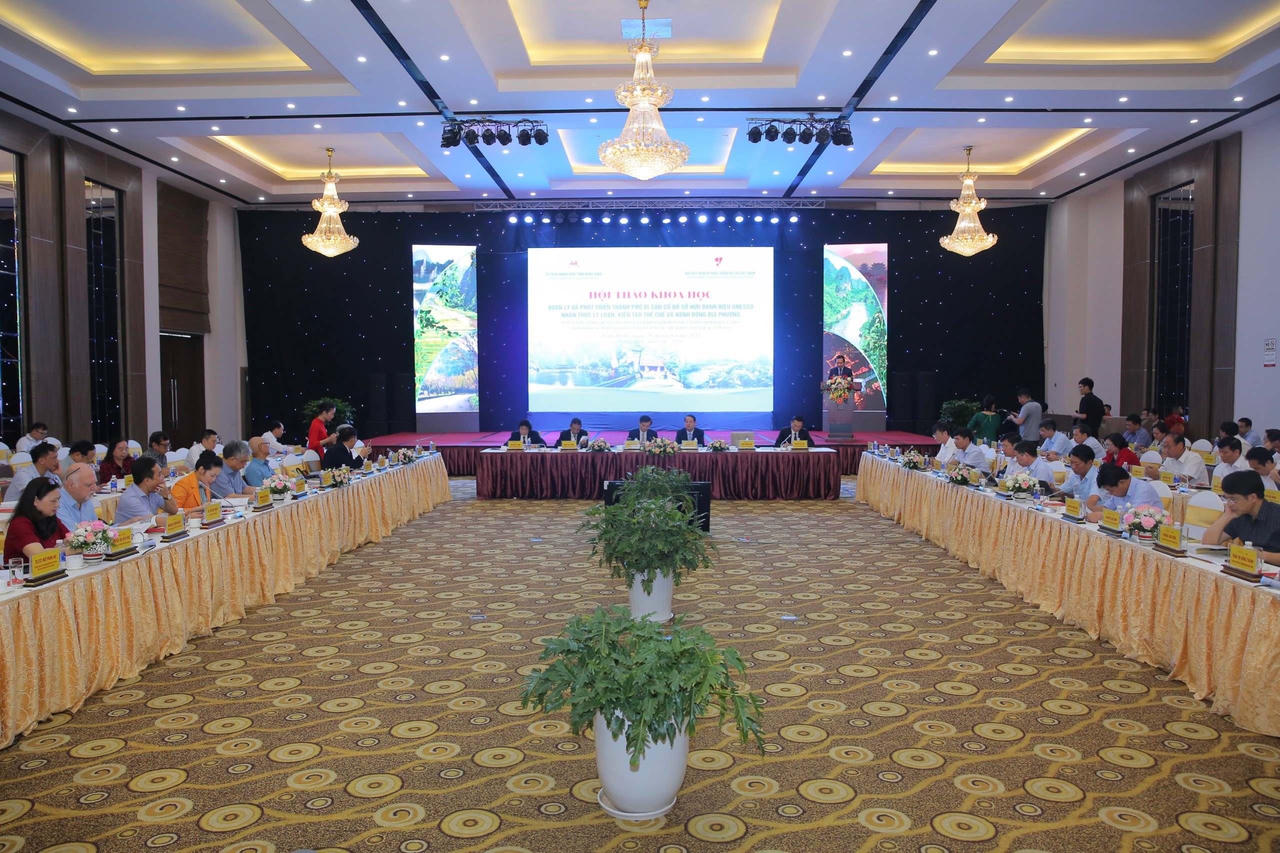 Chuyên gia bàn giải pháp quản lý và phát triển thành phố di sản Cố đô Ninh Bình