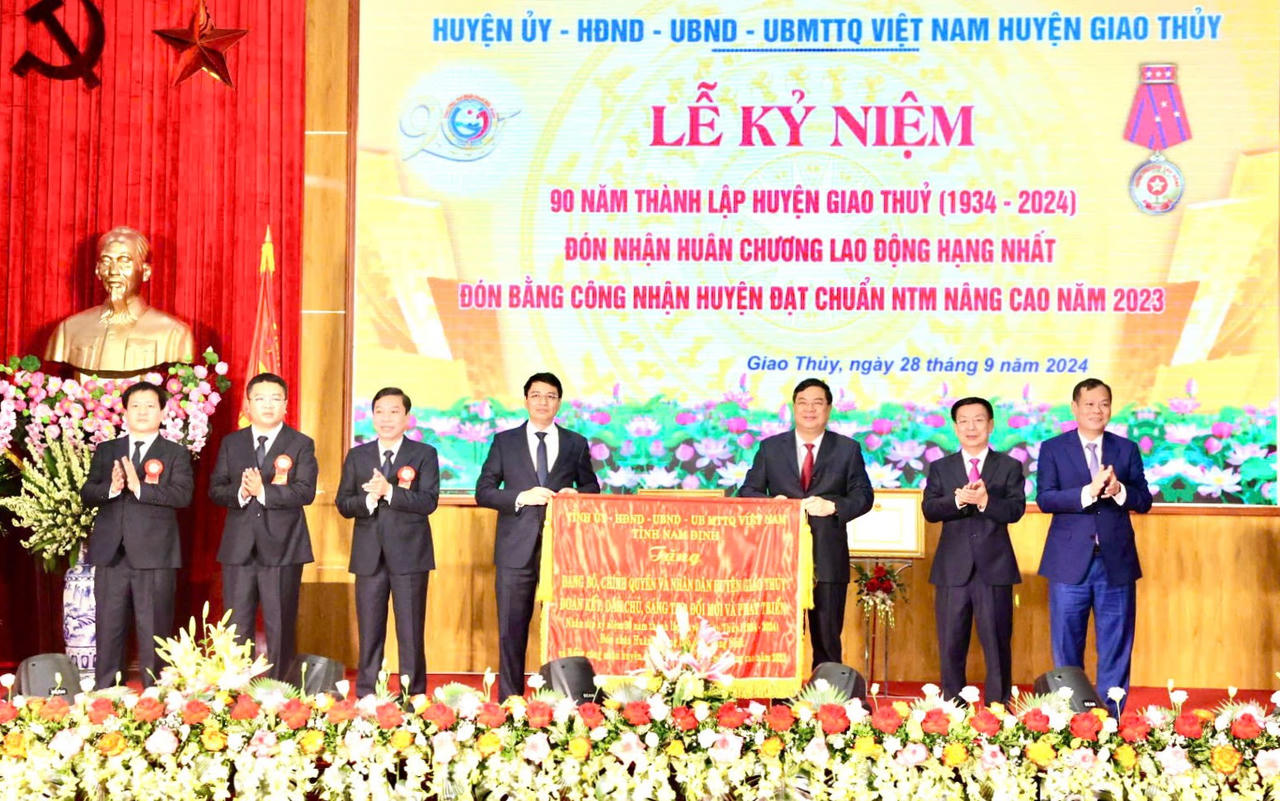 Lễ kỷ niệm 90 năm thành lập huyện Giao Thủy