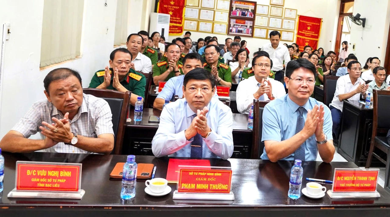 Ông Nguyễn Văn Việt được bổ nhiệm làm Giám đốc Sở Tư pháp tỉnh Ninh Bình