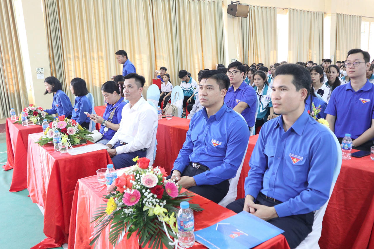 Tỉnh Đoàn Nam Định tổ chức truyền thông Pháp luật cho học sinh