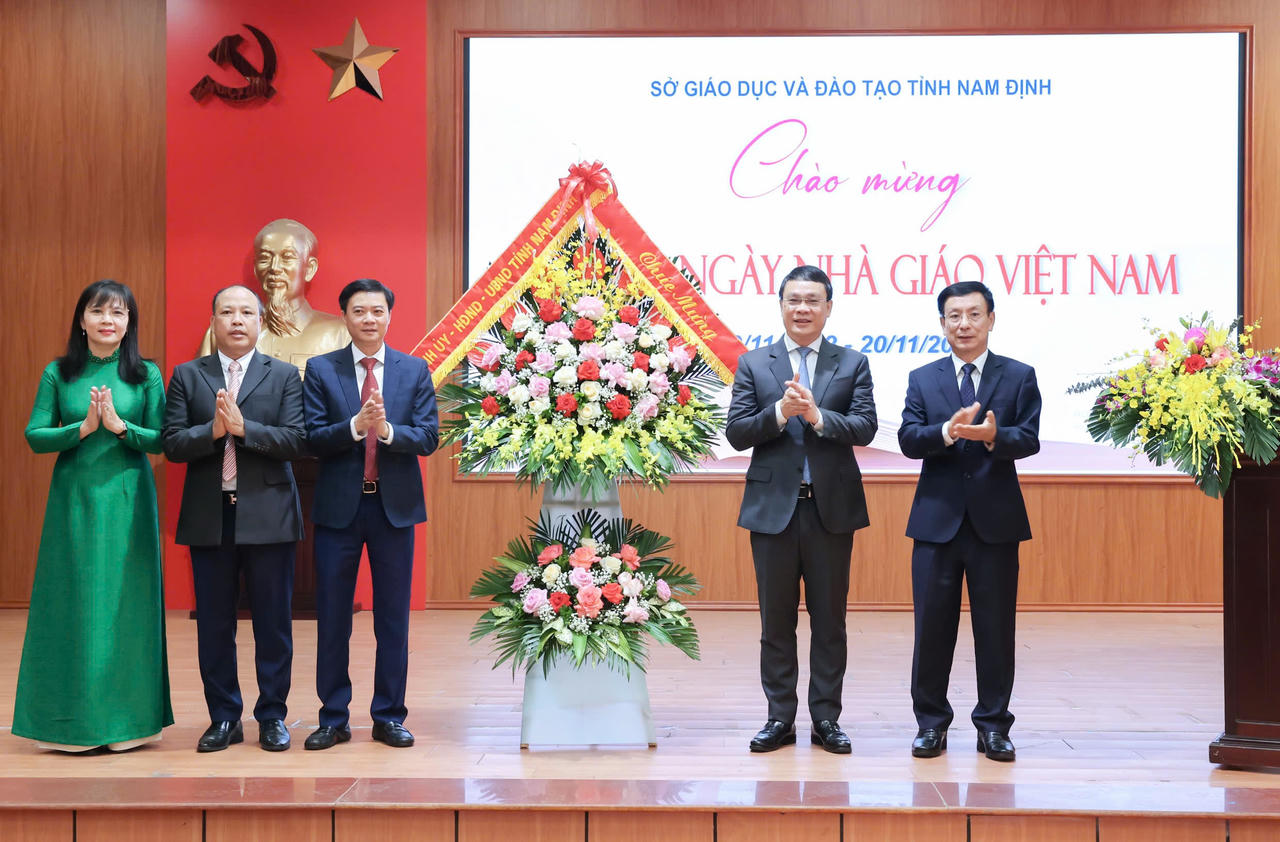 Sôi nổi nhiều hoạt động mừng Ngày Nhà giáo Việt Nam trên cả nước