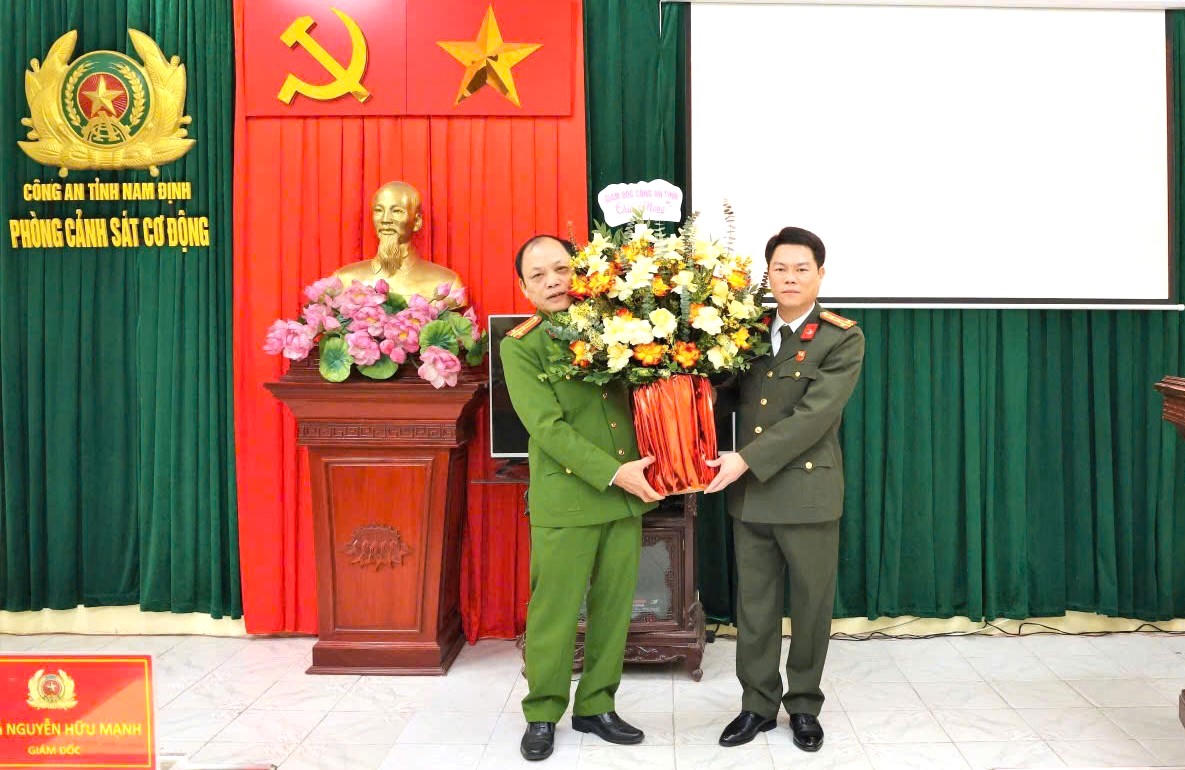 Hai Thượng tá công an ở Nam Định tự nguyện nghỉ hưu trước tuổi