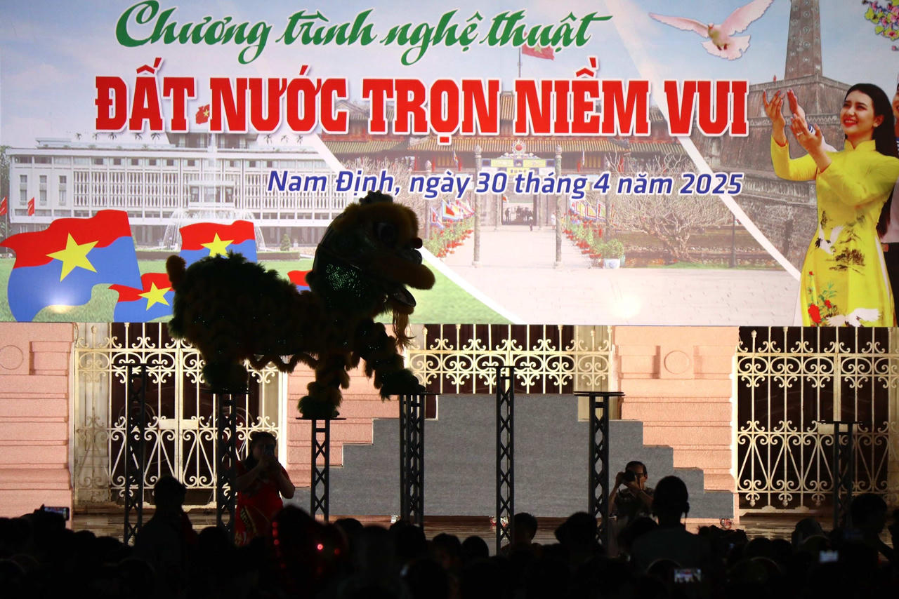 Chương trình nghệ thuật đặc biệt 'Đất nước trọn niềm vui' tại Nam Định