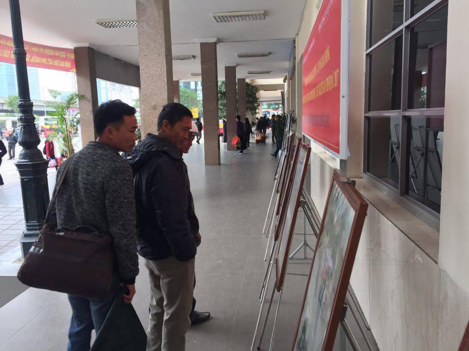 Bến xe Mỹ đình: Lượng hành khách giảm 1 nửa so với Tết năm ngoái