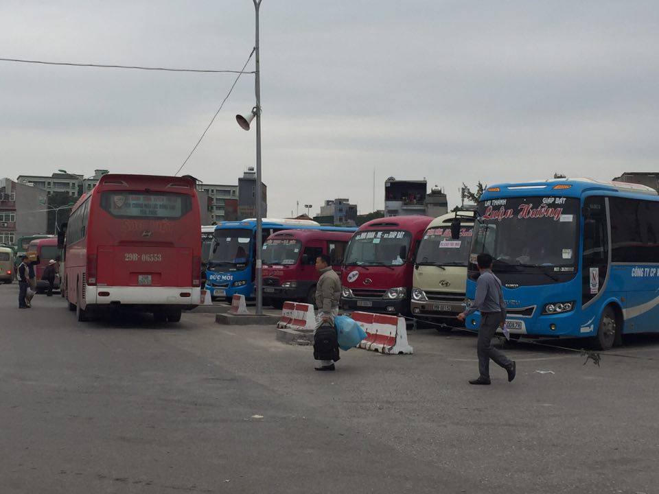 Bến xe Mỹ đình: Lượng hành khách giảm 1 nửa so với Tết năm ngoái