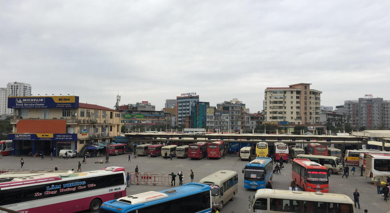 Bến xe Mỹ đình: Lượng hành khách giảm 1 nửa so với Tết năm ngoái