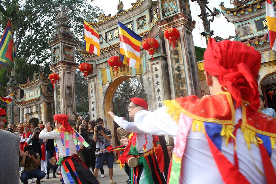 Độc đáo lễ hội “Con đĩ đánh Bồng' ở Triều Khúc