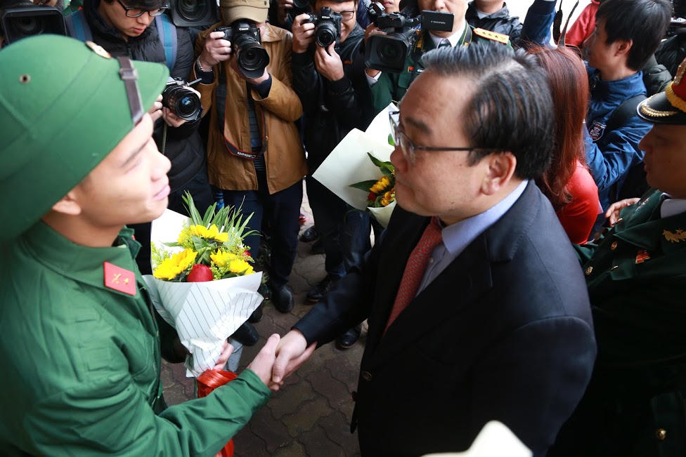 Hình ảnh khiến nhiều người xao xuyến của trai Hà Nội 