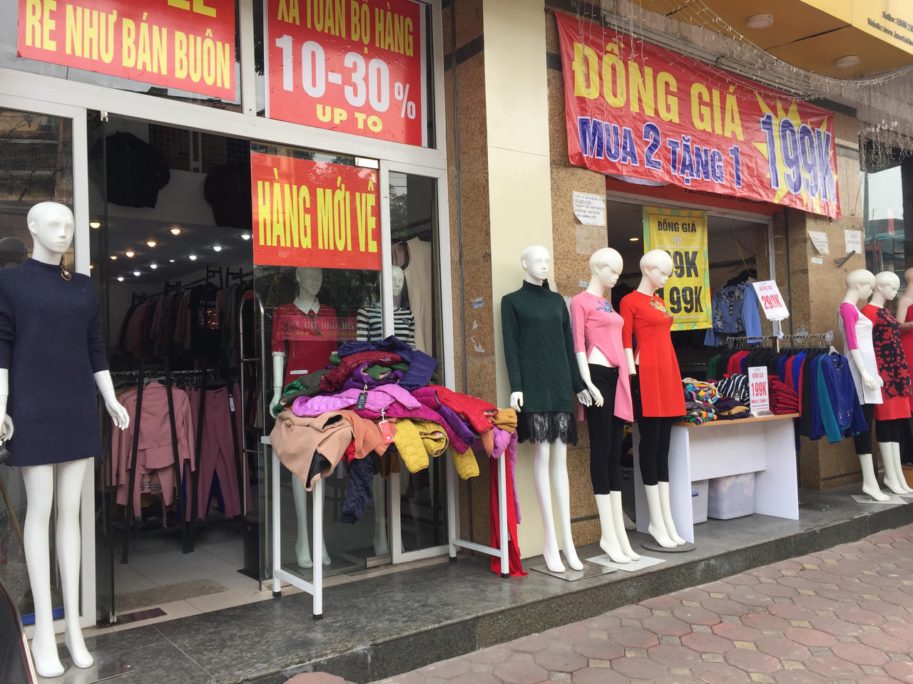 Nhộn nhịp thị trường quà tặng Valentine