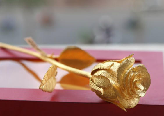 Trang sức vàng vẫn là lựa chọn hàng đầu dịp 8/3