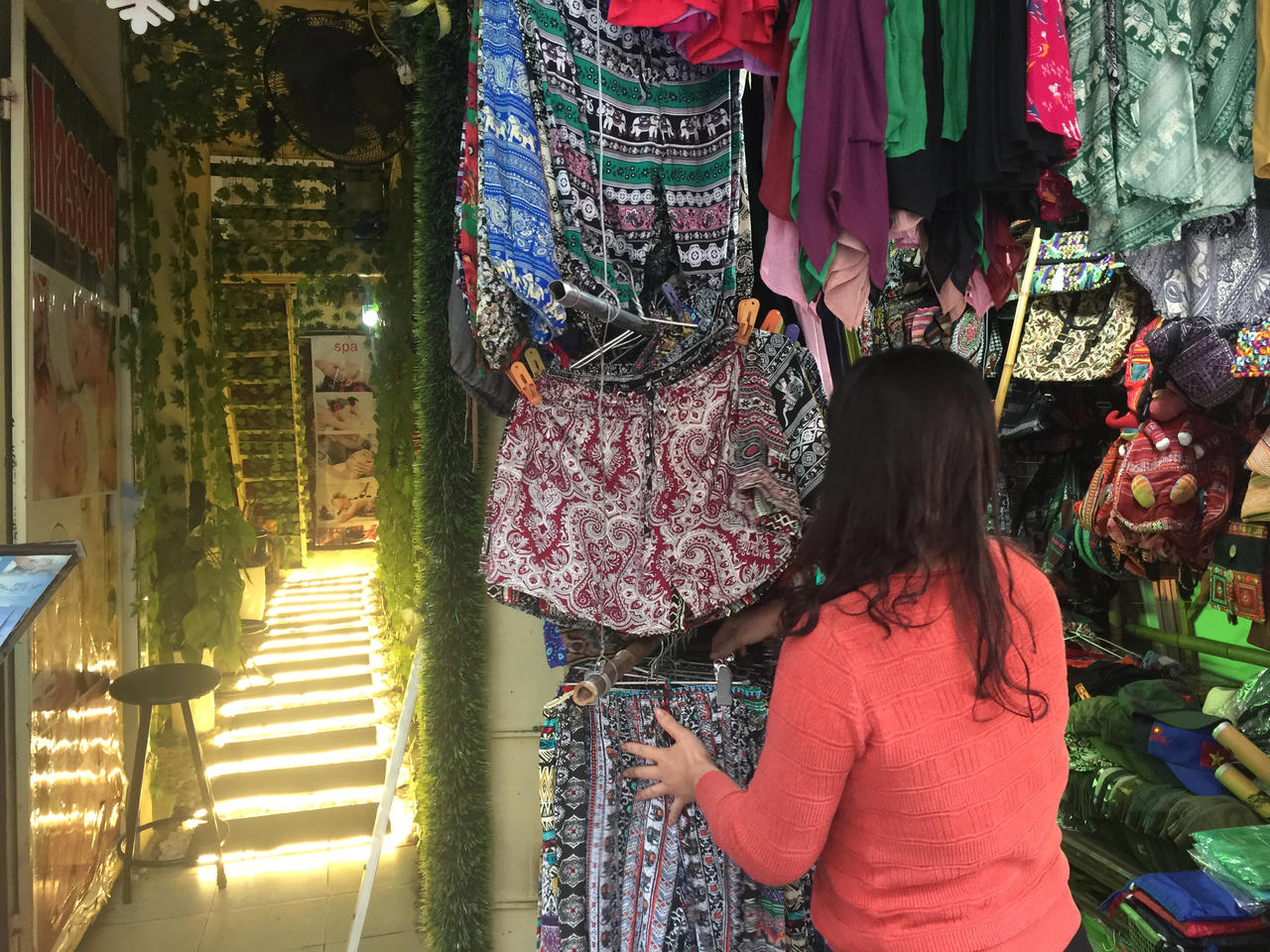 Người dân chung tay ủng hộ chính quyền Hà Nội 'dẹp loạn vỉa hè'