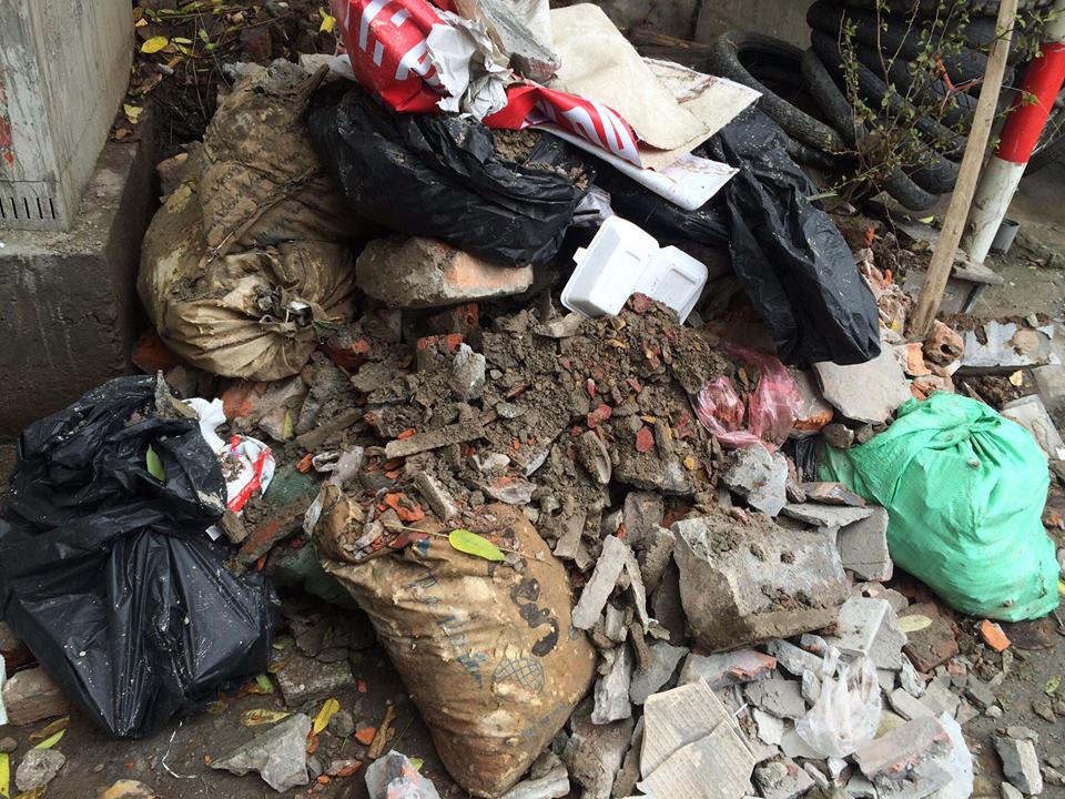 Hà Nội nhếch nhác bởi 'phế thải' của chiến dịch dẹp vỉa hè