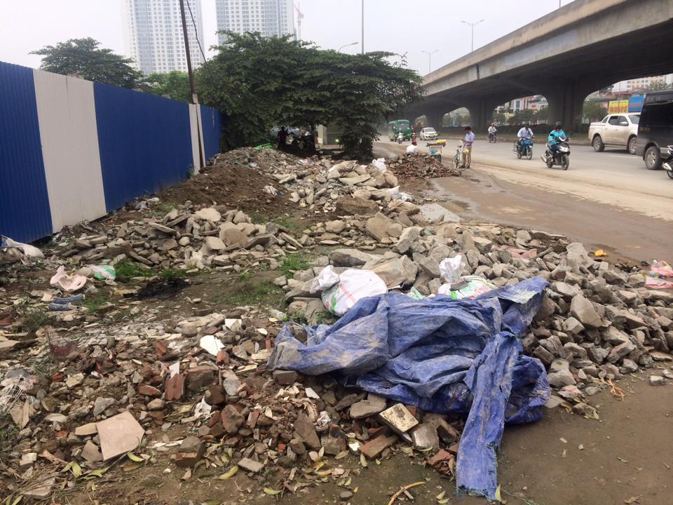 Hà Nội nhếch nhác bởi 'phế thải' của chiến dịch dẹp vỉa hè