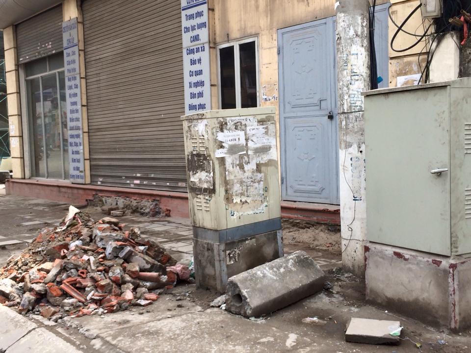 Hà Nội nhếch nhác bởi 'phế thải' của chiến dịch dẹp vỉa hè