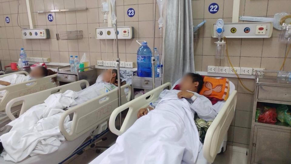 Hà Nội: Sẽ truy tố trước pháp luật nếu bán rượu gây ngộ độc