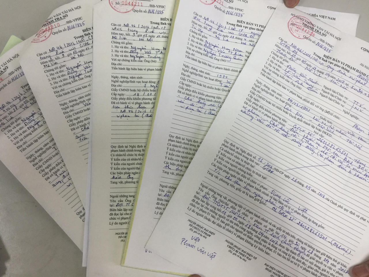 Mê Linh, Hà Nội: Chính quyền vào cuộc sau sự việc xe chở đất ‘tràn’ về địa phương