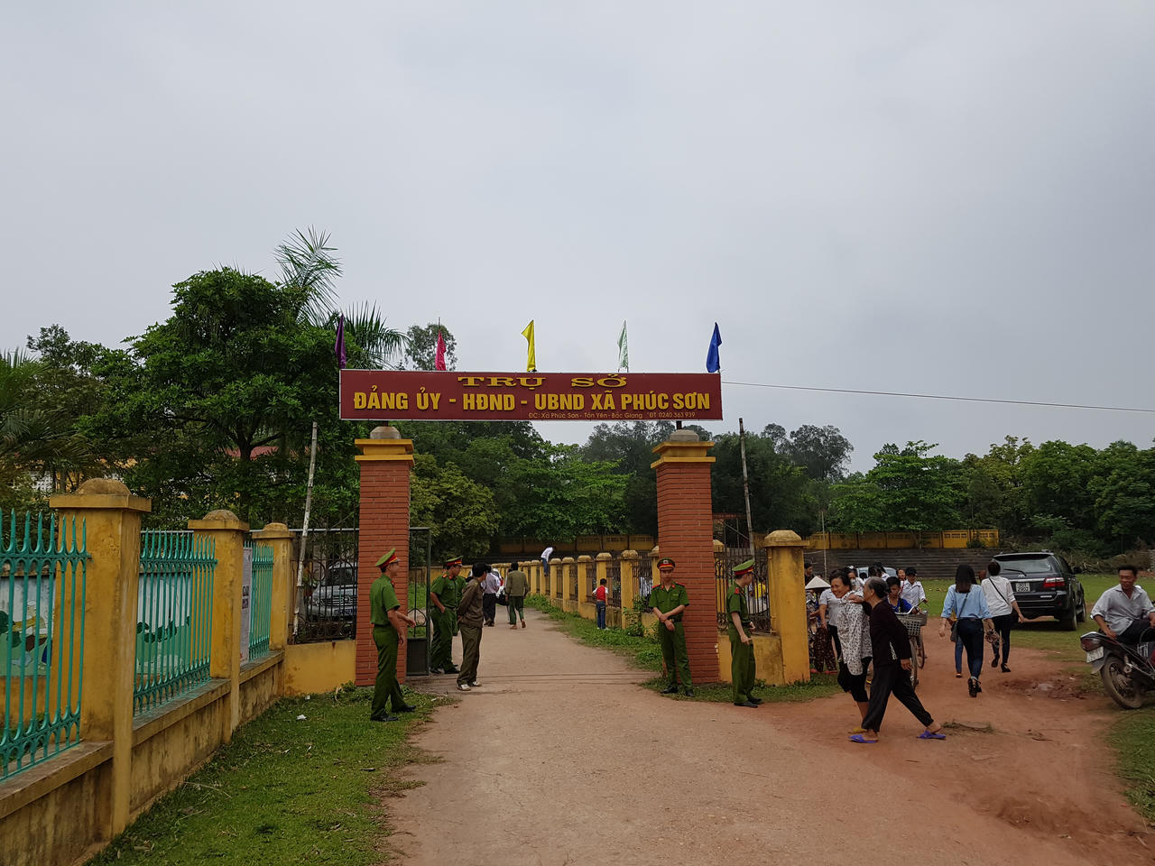 Người nhà nạn nhân gây náo loạn trong buổi xin lỗi công khai ông Hàn Đức Long