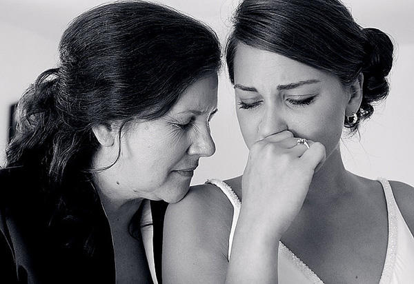 Kết quả hình ảnh cho mẹ và con gái