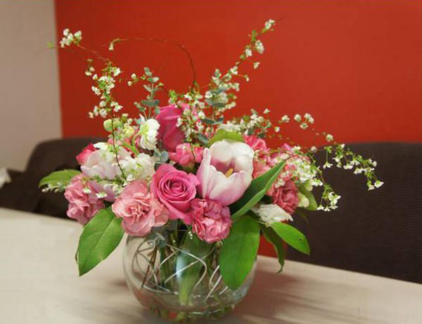 Kết quả hình ảnh cho cách cắm hoa hồng