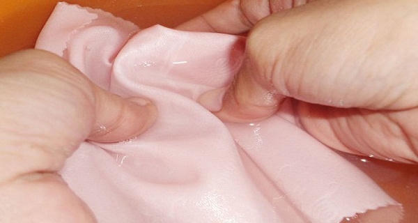 Kết quả hình ảnh cho tự chế nước xả vải