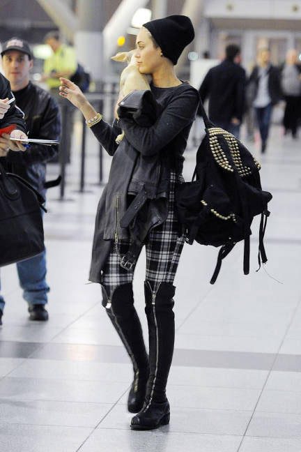 Kết quả hình ảnh cho áo khoác da,quần skinny