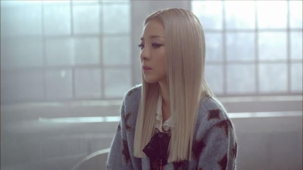 Kết quả hình ảnh cho nhuộm tóc màu vàng bạch kim