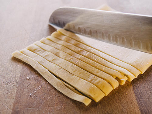 Kết quả hình ảnh cho cách làm mì nhiều màu