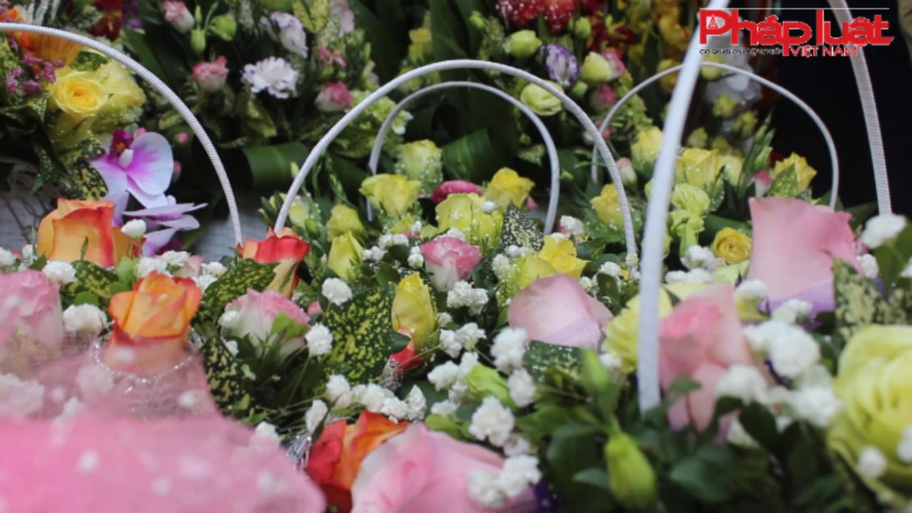 Ngày 20/10, giá hoa...trên trời!