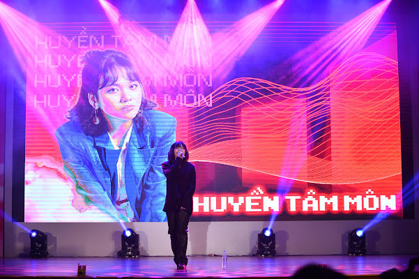 Chào tân sinh viên Viện Báo chí: Rực cháy cùng Fire Up 2022