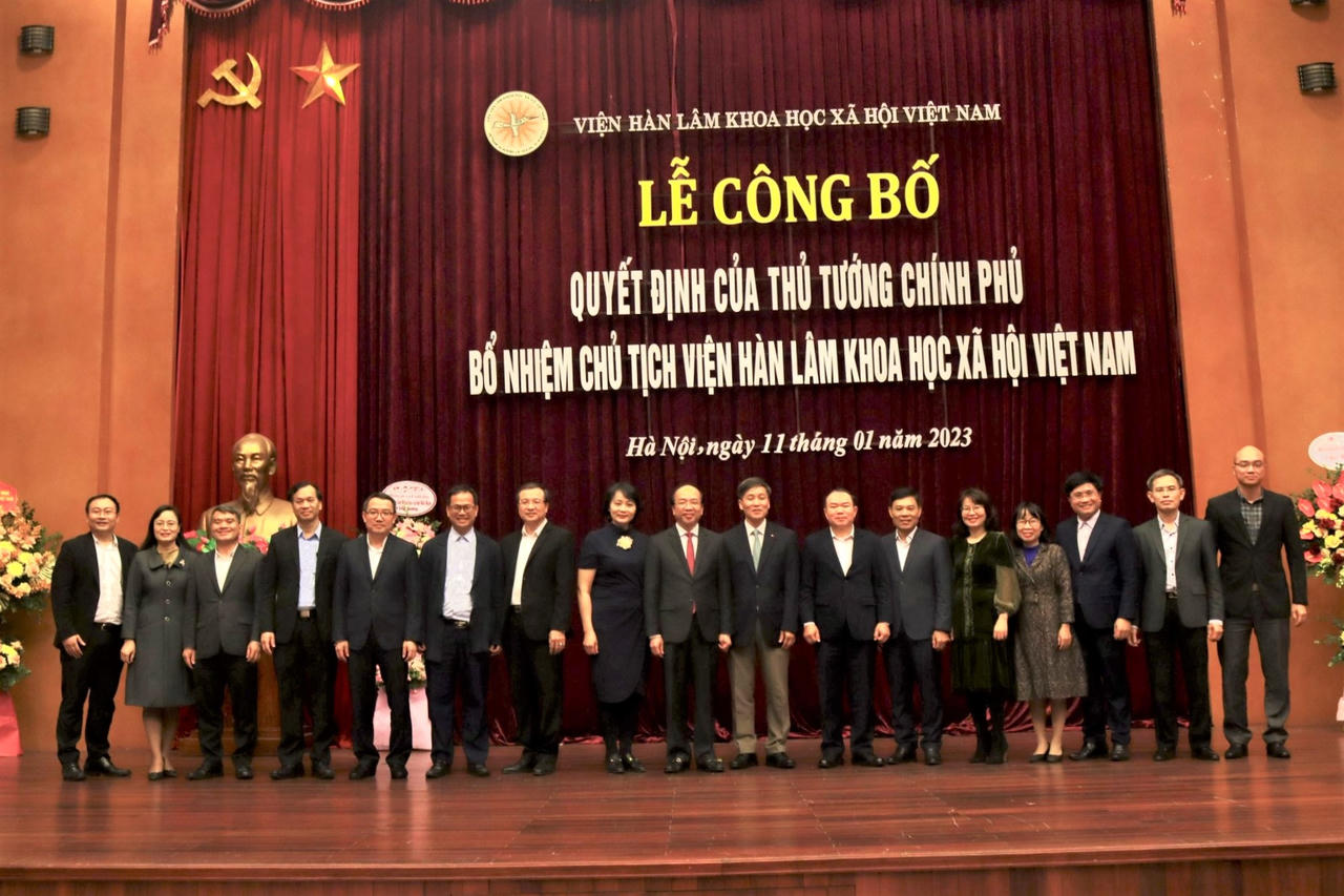 Công bố quyết định bổ nhiệm Thứ trưởng Bộ Tư pháp Phan Chí Hiếu giữ chức Chủ tịch Viện Hàn lâm Khoa học xã hội Việt Nam