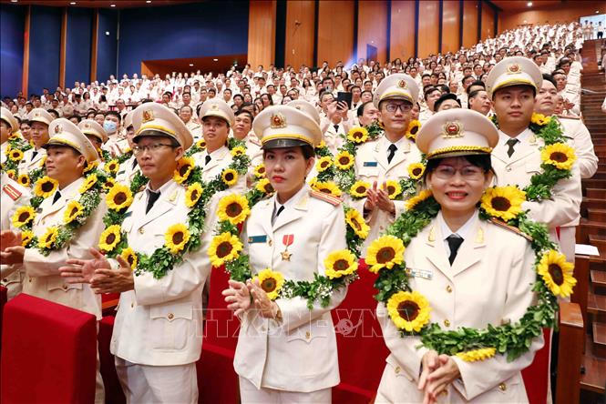 Tổng Bí thư: Thực hiện 6 điều Bác Hồ dạy với tinh thần 'dám nghĩ, dám làm, dám chịu trách nhiệm'