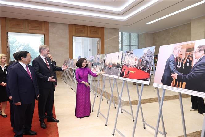 Thủ tướng Phạm Minh Chính chủ trì Lễ đón Thủ tướng Cộng hòa Séc thăm chính thức Việt Nam