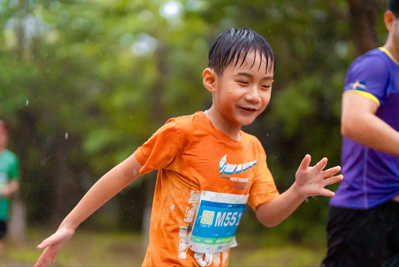 Thiên nhiên xanh hút mắt ở giải chạy Ecopark Marathon 2023
