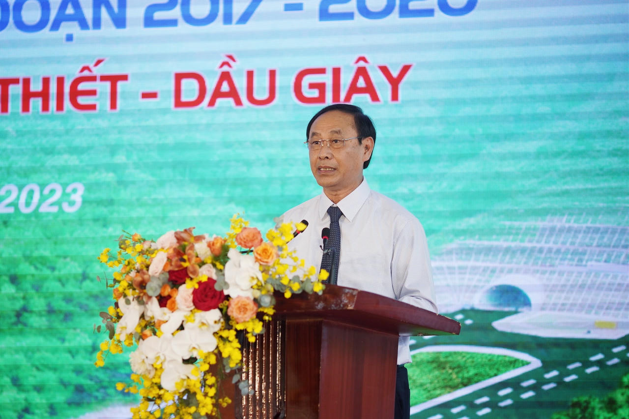 Chính thức thông xe cao tốc Phan Thiết - Dầu Giây và Mai Sơn - Quốc lộ 45 