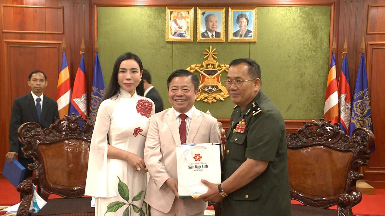 Tiên phong mang “Quốc bảo” Sâm Ngọc Linh Việt Nam vươn ra thế giới