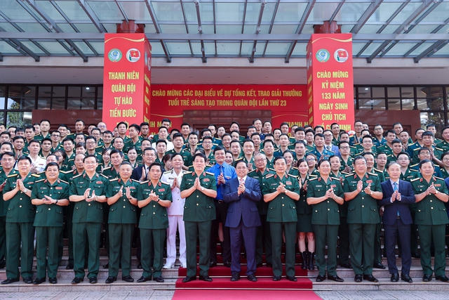 Thủ tướng: Chú trọng phát triển khoa học công nghệ quân sự theo chiều sâu