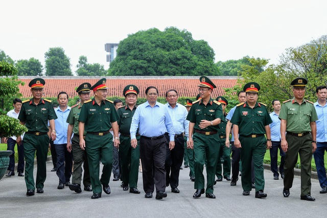 Thủ tướng Phạm Minh Chính kiểm tra công tác tu bổ định kỳ Lăng Chủ tịch Hồ Chí Minh