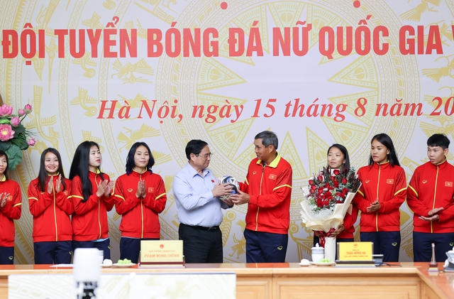 Thủ tướng: Góp mặt tại World Cup là sự trưởng thành vượt bậc của nền bóng đá nữ Việt Nam