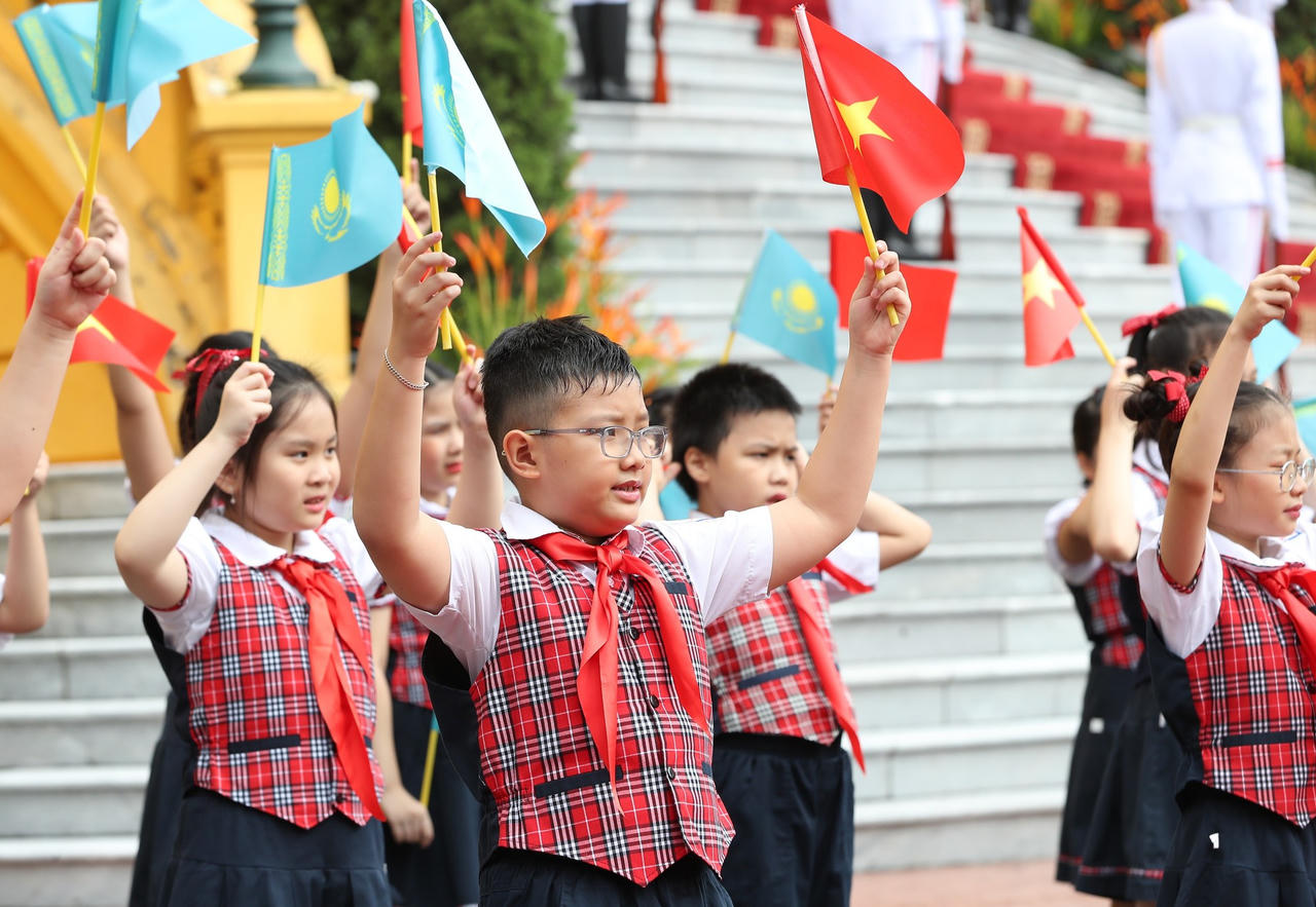 Chủ tịch nước Võ Văn Thưởng chủ trì lễ đón chính thức Tổng thống Cộng hòa Kazakhstan