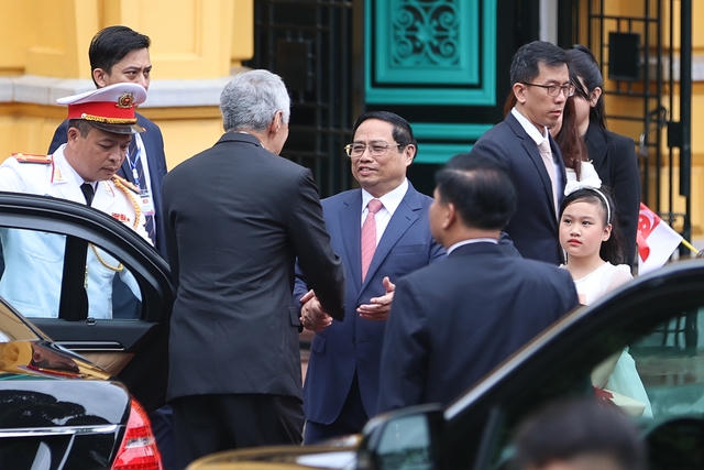 Thủ tướng Phạm Minh Chính chủ trì lễ đón Thủ tướng Singapore Lý Hiển Long