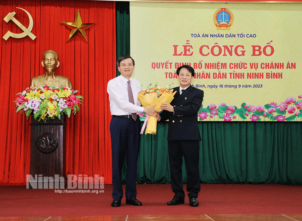 Công bố quyết định bổ nhiệm Chánh án Tòa án Nhân dân tỉnh Ninh Bình