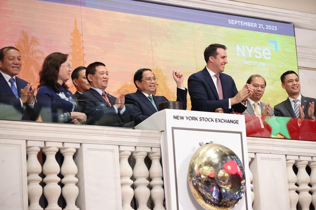 Chùm ảnh: Thủ tướng rung chuông khai mạc phiên giao dịch tại Sàn chứng khoán New York